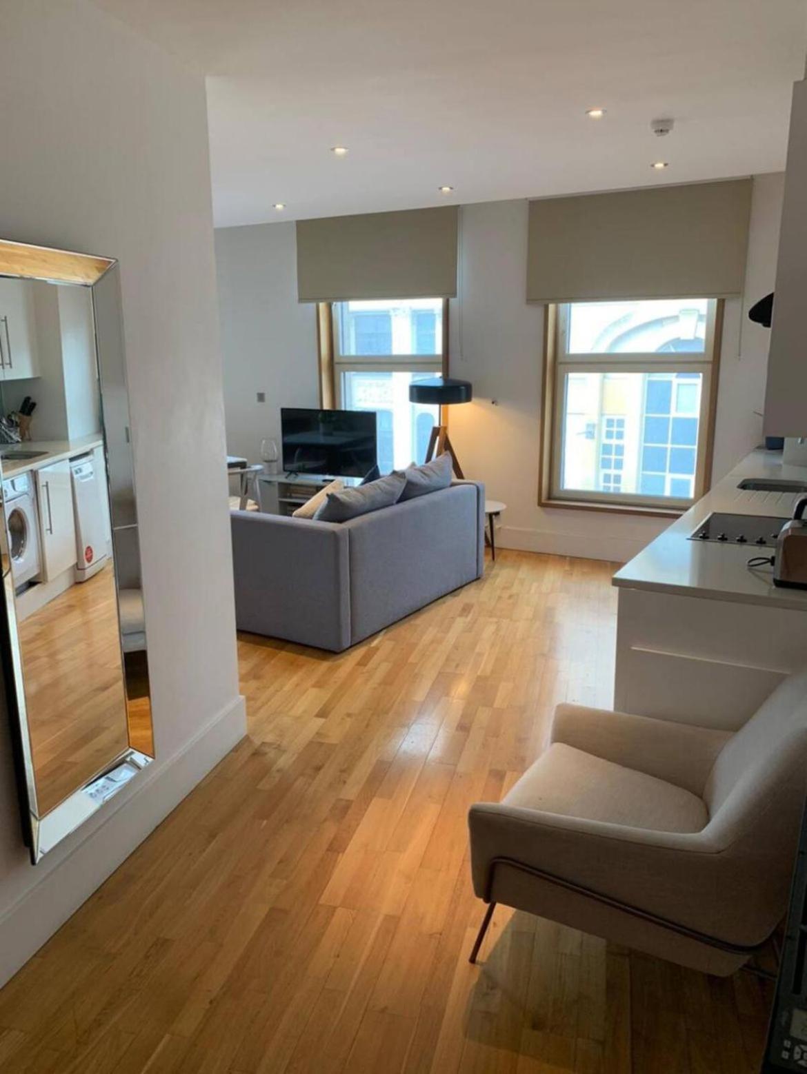 High Apartment In St James-Piccadilly Cov10 Лондон Екстериор снимка