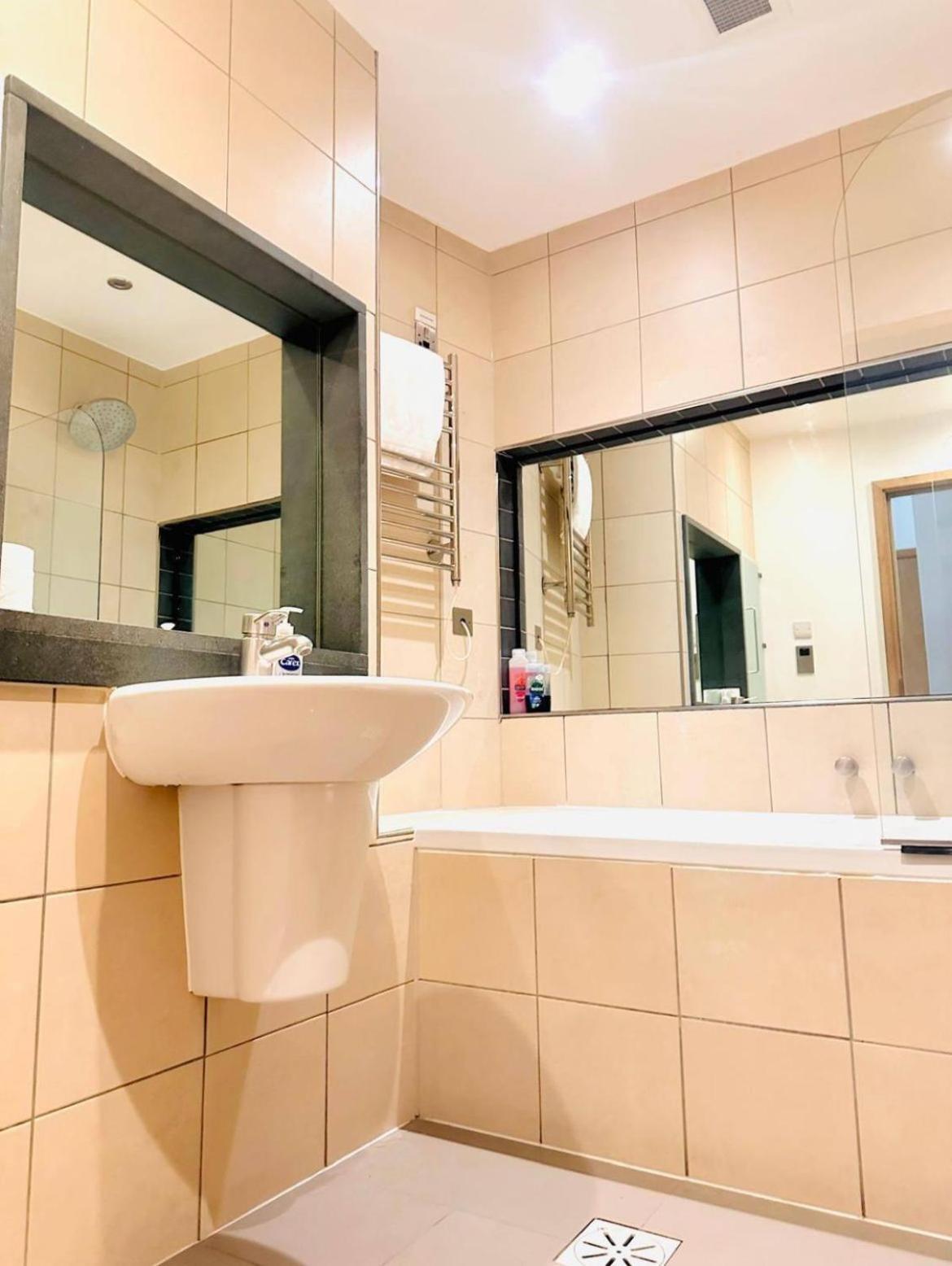 High Apartment In St James-Piccadilly Cov10 Лондон Екстериор снимка